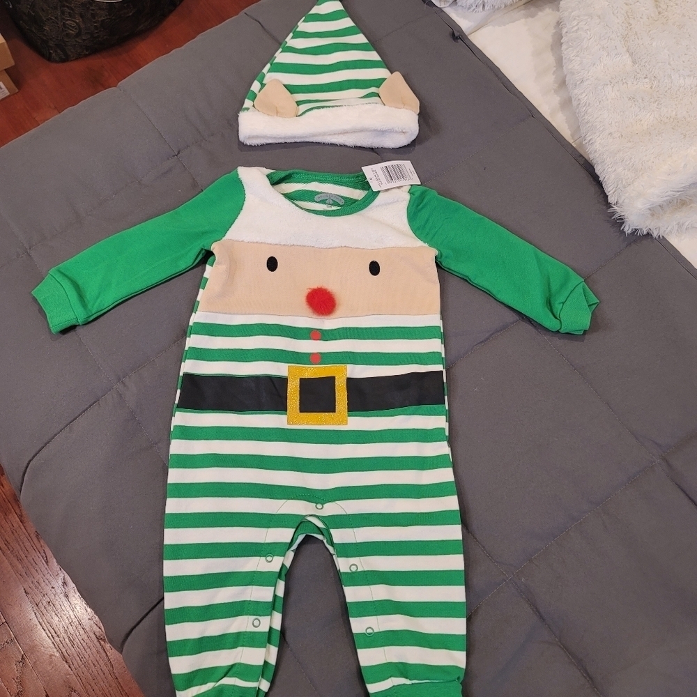 ♥️5 For $25Holiday unisex  cozy Elf baby romper with matching hat size 12 months